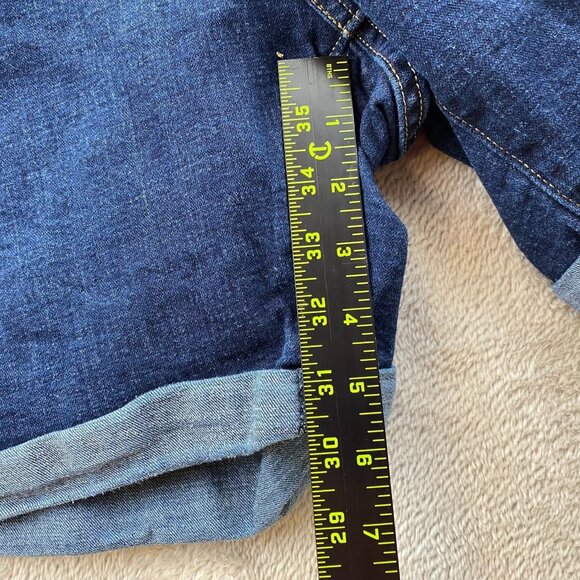 Levis Womens Classic Denim Shorts Size 24W Cotton & Viscose Blend Dark Blue - Picture 6 of 14